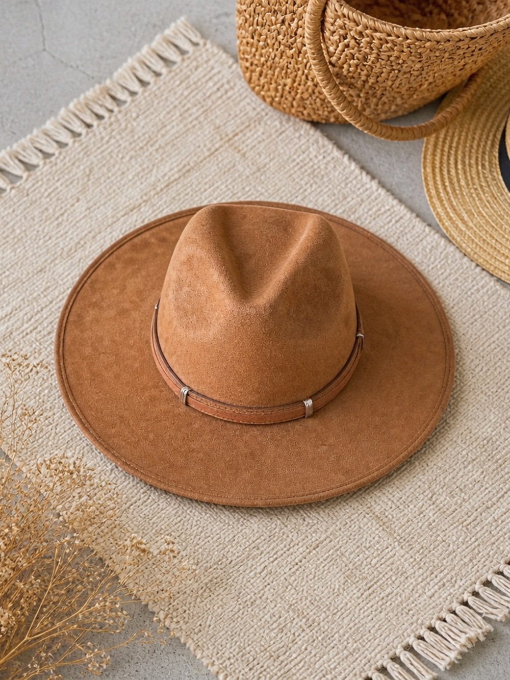 Classic Wide-Brim Felt Fedora Hat - Brown